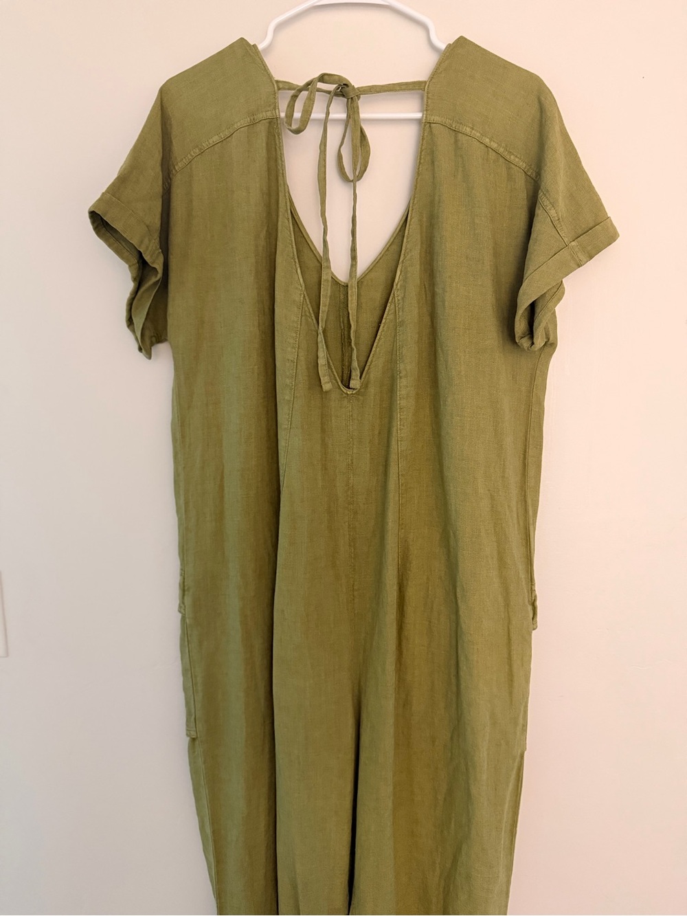 Like New Free People Olive Green Linen Jumpsuit with Front Pockets Size M - Picture 2 of 10